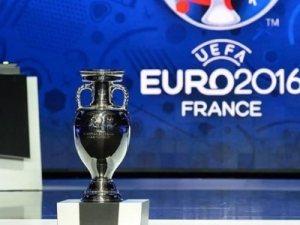 Стыковые матчи Евро-2016: есть ли преимущество у команд, начинающих в гостях?